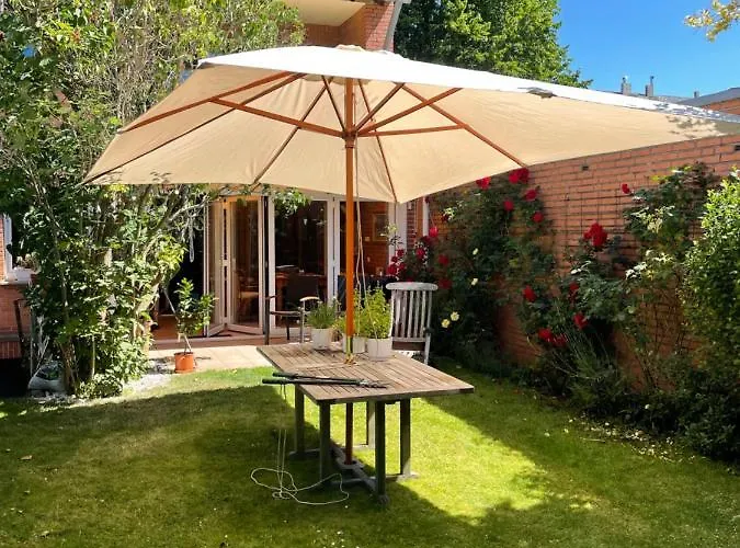 Wohnliches , Behagliches Mit Balkon Und Wifi メンヒェングラートバッハ