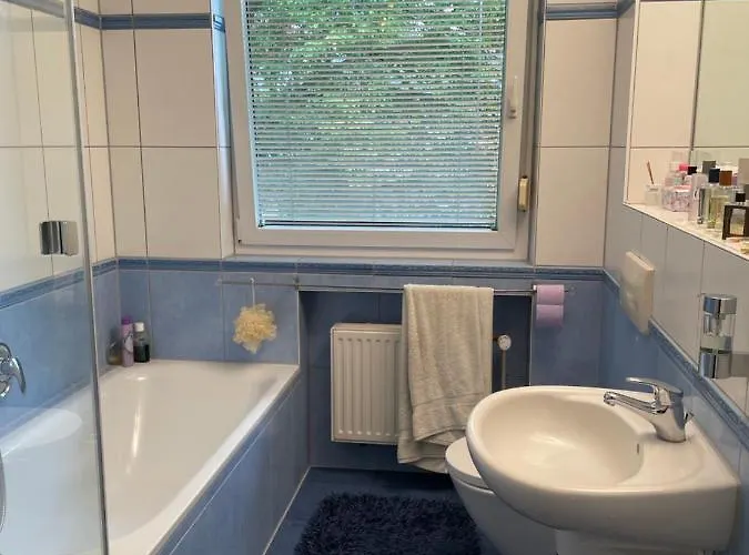 Appartement Wohnliches , Behagliches Mit Balkon Und Wifi